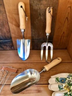 Garden Hand Tool Set - Hardwood And Stainless -Ed's plant shop garden hand tool set hardwood and stainless 387161