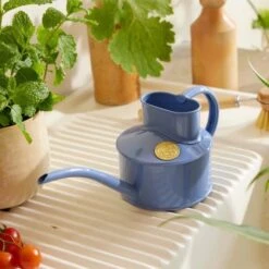 Haws Fazeley Flow Classic Watering Can - Small Indoor Garden Essentials -Ed's plant shop haws fazeley flow classic watering can small indoor garden essentials 953515