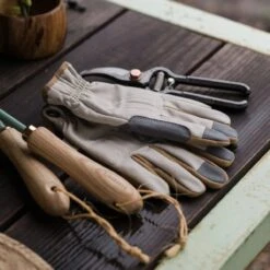 Barebones Leepa Gardening & Weeding Glove -Ed's plant shop leepa gardening weeding glove 401528