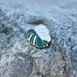 Monstera Leaf Pin -Ed's plant shop monstera leaf pin 860684