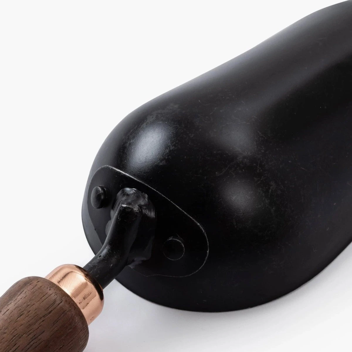 Barebones Oversized Garden Scoop With Walnut Handle 6 Barebones Oversized Garden Scoop With Walnut Handle - Image 4