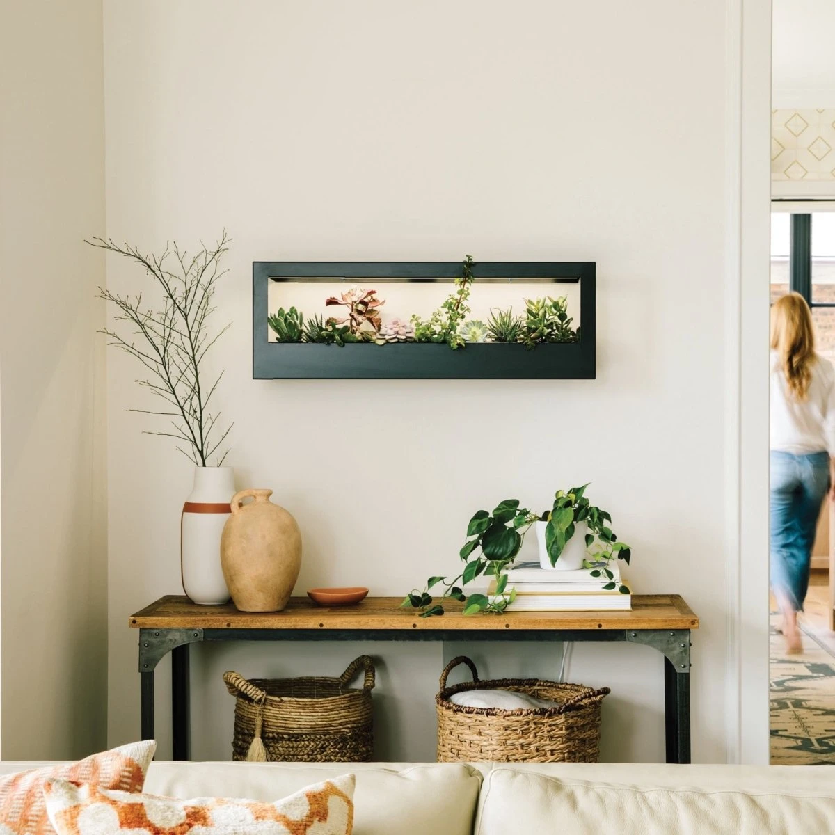 Smart Standard Growframe | Wall-Mountable LED Grow Light Frame 4 Smart Standard Growframe | Wall-Mountable LED Grow Light Frame - Image 2